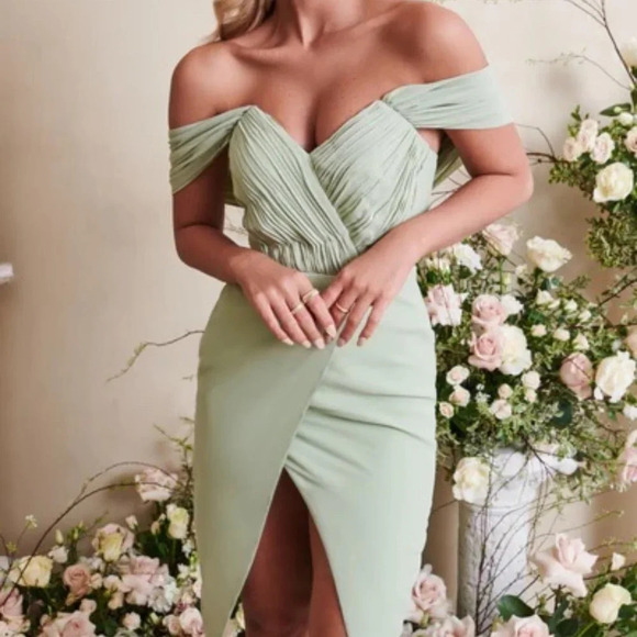 NWT Lavish Alice Eloise Pleated Bardot Midi Dress in Sage Green Size 6 - Picture 1 of 4